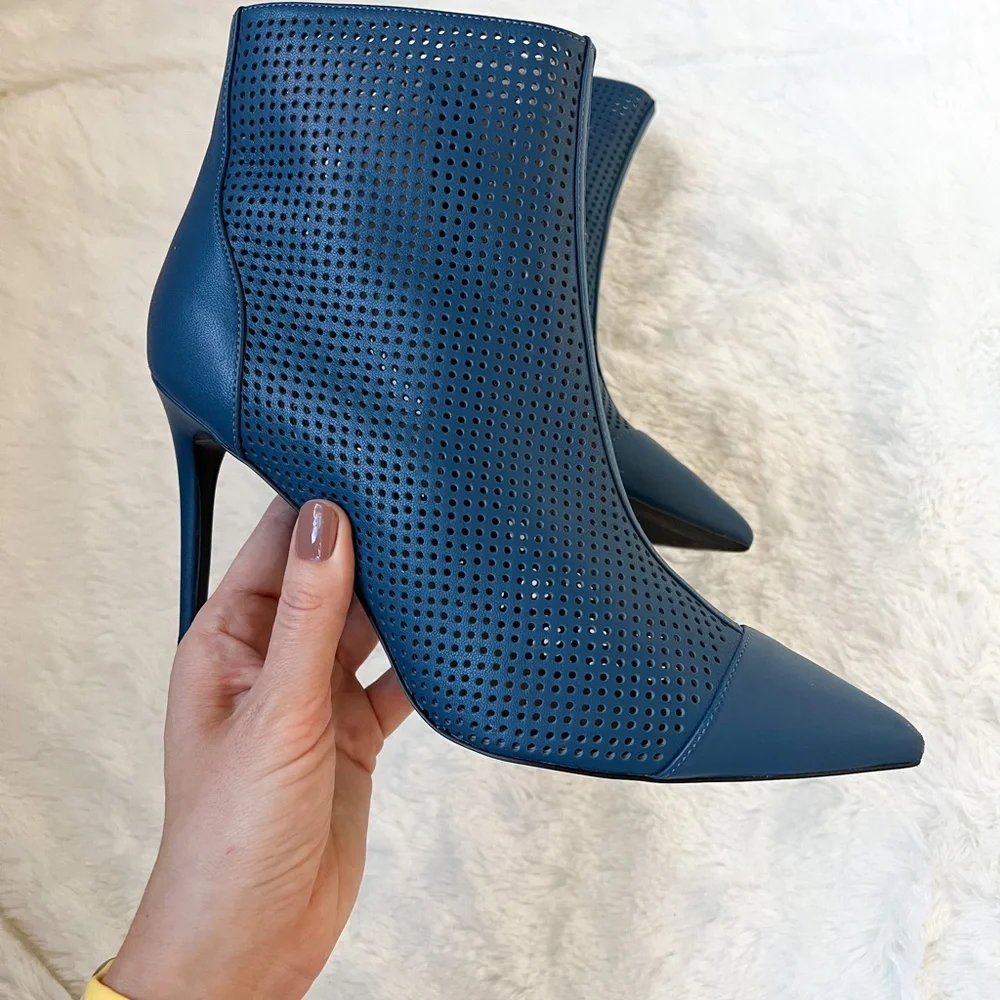 $599 Loriblu Perforated Blue Leather Ankle Boots Booties High Heel Pointy Toe 40